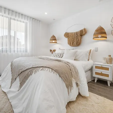 Luxury Urban Oasis-3